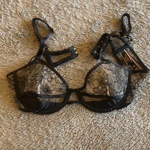 Peek-a-Boo Push-up Bra